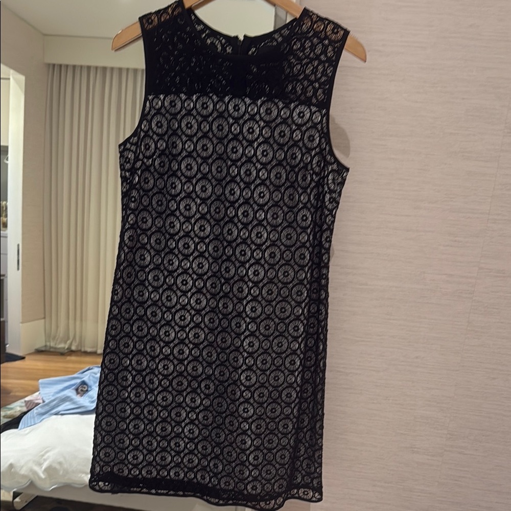 Black Sheath Mini Dress with Crew Neck for Cocktail